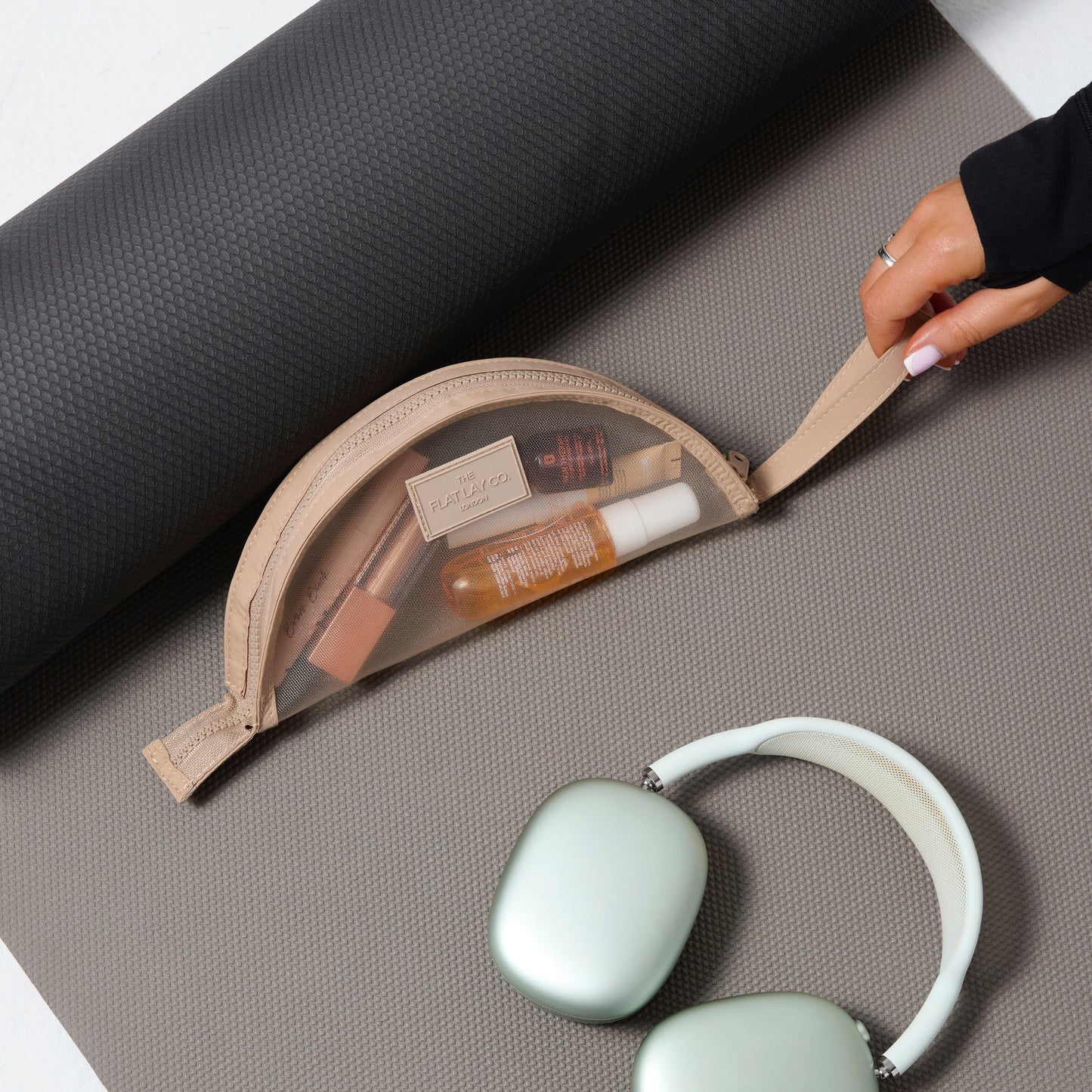 Mesh Lunar Flat Lay Makeup Pouch - Taupe