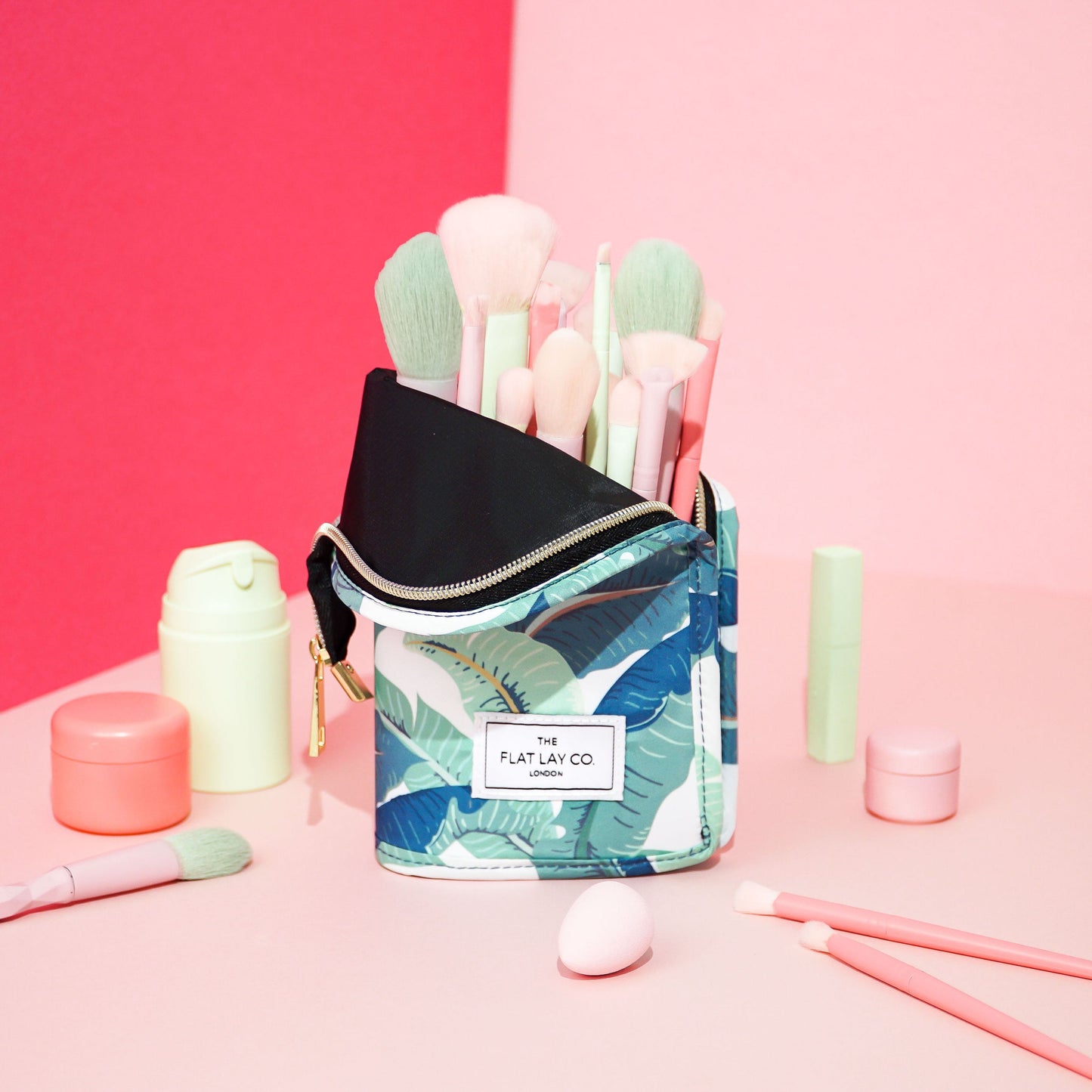 XXL Standing Makeup Brush Case - Tropical Leaves